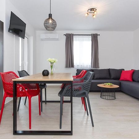 Apartments Kiara Пунат Екстериор снимка