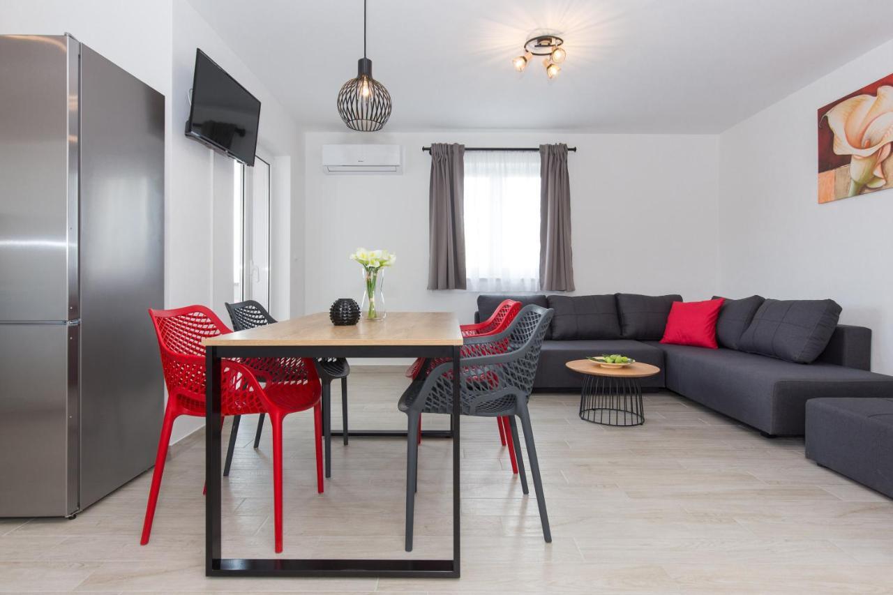 Apartments Kiara Пунат Екстериор снимка