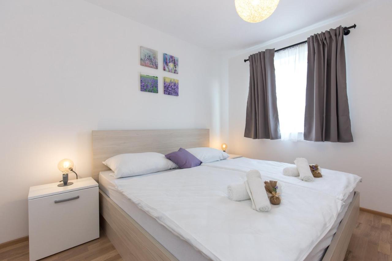 Apartments Kiara Пунат Екстериор снимка